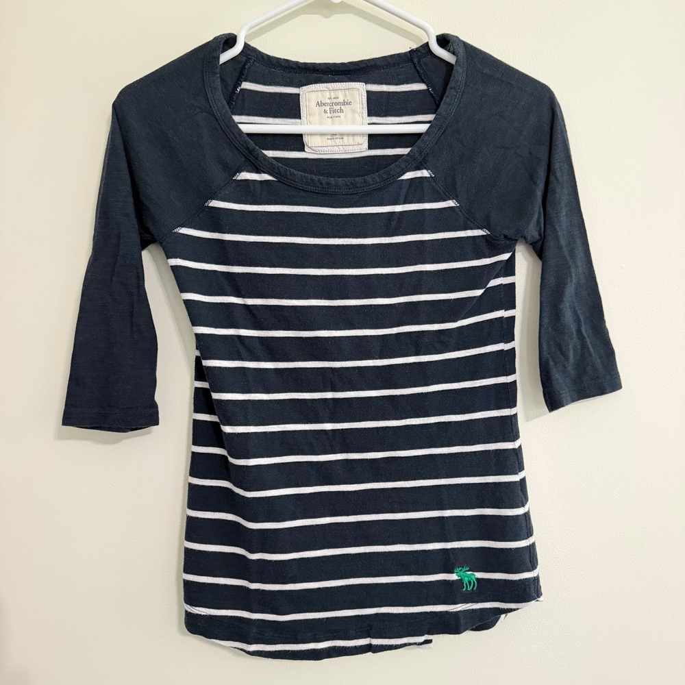 Abercrombie and Fitch Navy / White Striped Short Sleeve Baseball Raglan Tee XS